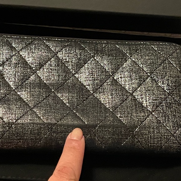 Pre-love Chanel wallet great condition has some wear look at video n pictures. - Picture 10 of 13